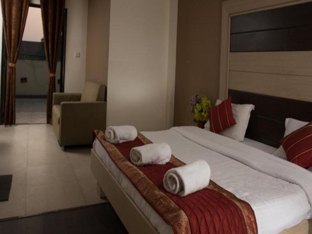 Hotel Pacific Inn Huda City Centre Gurgaon Exterior foto